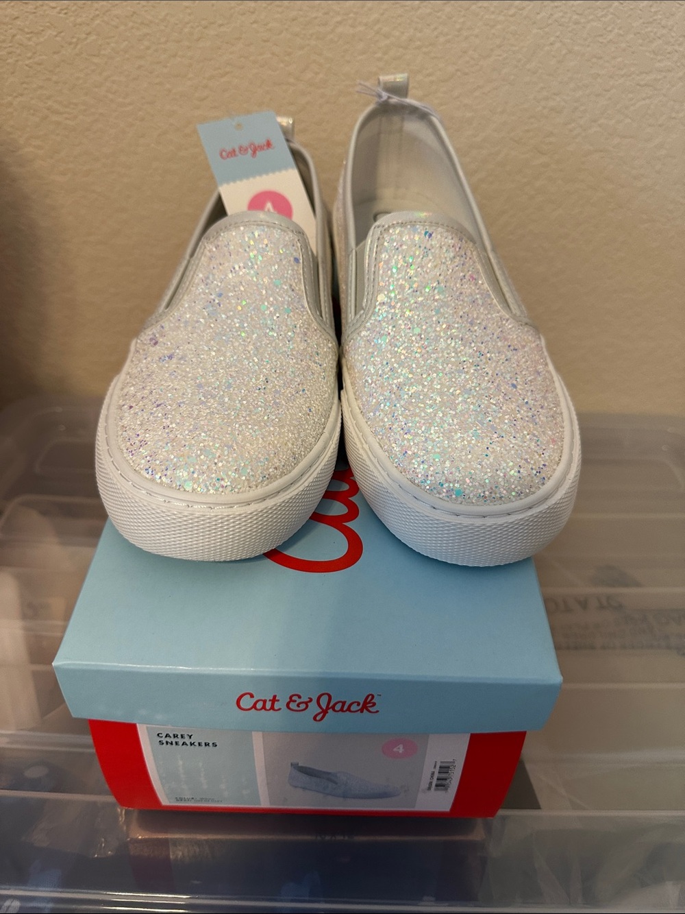 NIB Sz 4 Cat & Jack White Glitter Slip-On Sneakers for Kids
